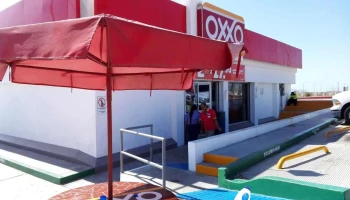 Oxxo Aeropuerto - Acceso Aeropuerto