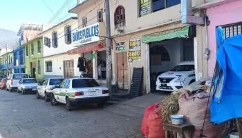 Terminal De Taxis San Juan Cancuc cooperativa San Lorenzo - Barrio De Mexicanos