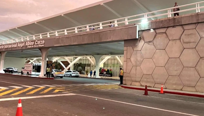 Aeropuerto Internacional Angel Albino Corzo Abierto Ahora - Francisco Sarabia
