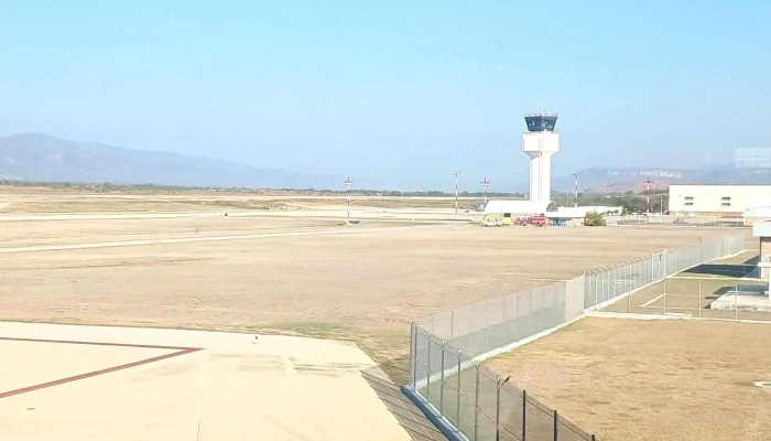 Aeropuerto Internacional Angel Albino Corzo Numero - Francisco Sarabia