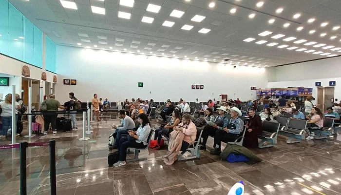 Aeropuerto Internacional de Chetumal - Av. Revolución 660