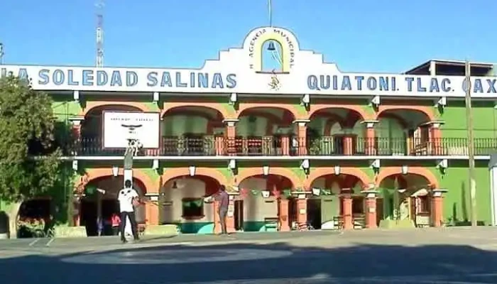 Agencia Municipal La Soledad Salinas -  Edificio - La Soledad Salinas