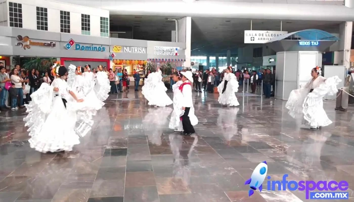 Autobuses Etn Turistar En Central Del Norte -  Videos - Gustavo A. Madero, Ciudad de México