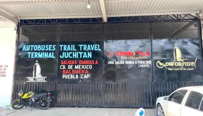 Autobuses Trail Travel -  Del Propietario - Juchitán de Zaragoza