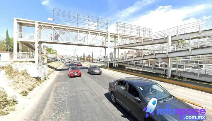 Av. Adolfo Lopez Mateos Y Calle Del Puente - San Bernardino Tlaxcalancingo