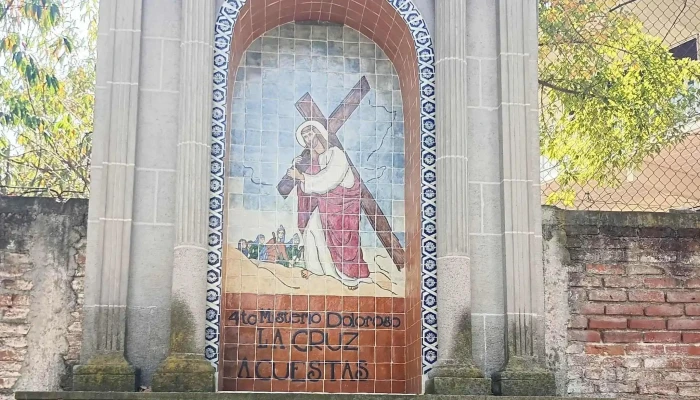 Basilica De Nuestra Senora De Los Remedios Cerca De Mi - Naucalpan de Juárez