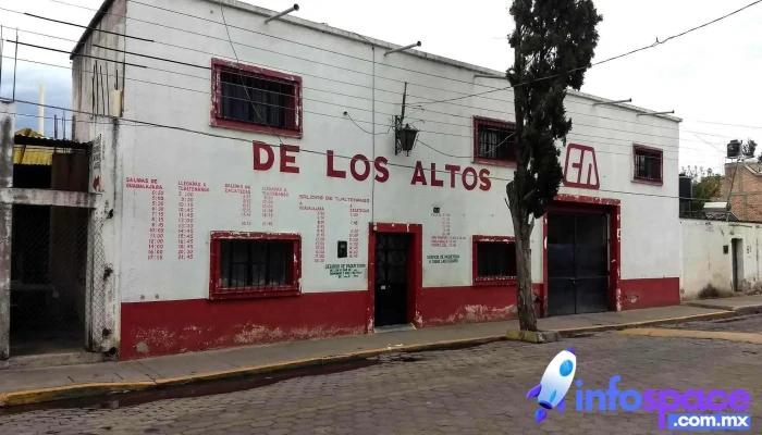 Camiones Rojo De Los Altos - San Jose