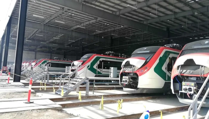 Cocheras Del Tren Interurbano -  Donde - San José Barbabosa