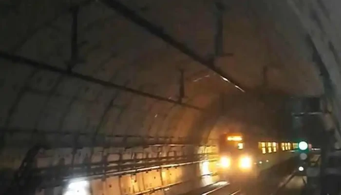 Eje Central -  Parada De Tren Subterraneo - Ciudad de México