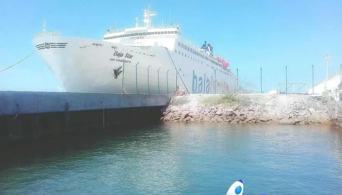 Embarcadero Playa Sur/South Beach Jetty Ferry transportation to Stone Island - Mazatlán