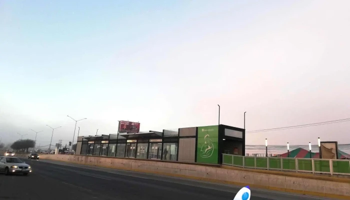 Estacion Tuzobus San Antonio -  Automovil - Pachuca de Soto