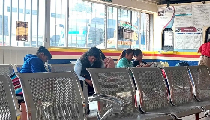 Estrella Roja Terminal Oasis -  Abierto Ahora - Iztapalapa, Ciudad de México