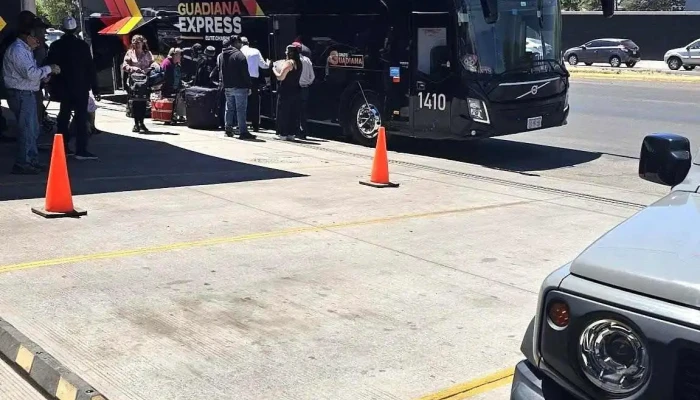 Guadiana Express Elite Charter Terminal San Ignacio - Blvd. Luis Donaldo Colosio 521 Plaza San Ignacio Local 3 Y 4 Fracc