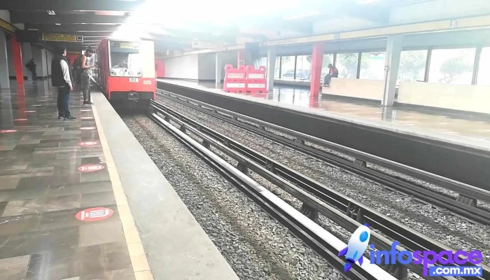 Instituto Del Petroleo Estacion De Ferrocarril - Gustavo A. Madero, Ciudad de México