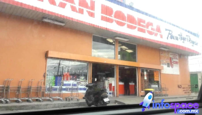 La Gran Bodega Santo Toribio Xicohtzinco - Segunda Sección