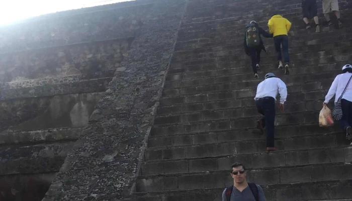 Piramides De Teotihuacan Tours -  Sitio Web - Teotihuacán de Arista