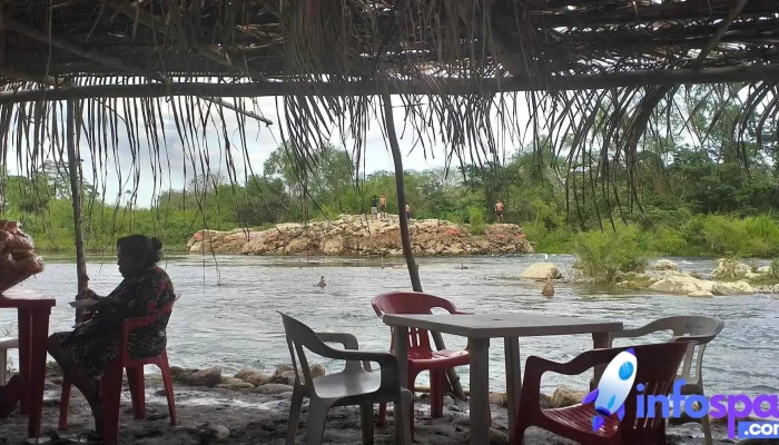 Poza Rica, Veracruz, Llave de México - 92917 Zacate Colorado