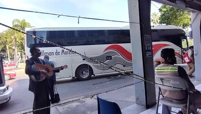 Pullman De Morelos Terminal Dragon   Imss Autobus - Cuernavaca
