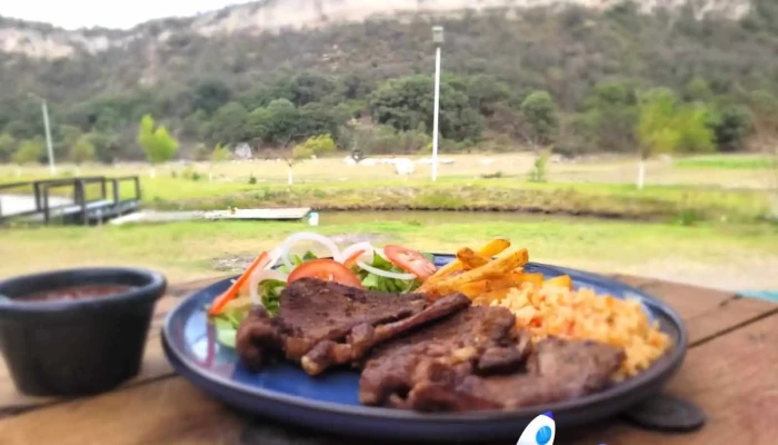 Puntarena Villa Del Carbon Comida Y Bebida - La Cruz y Carrizal
