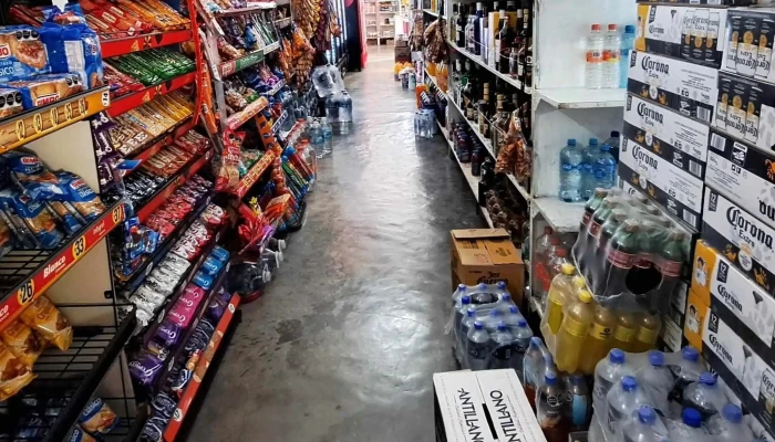 Super El Angel -  Interior - Puerto Ángel