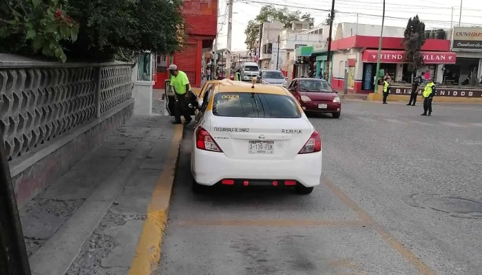 Taxis Terminal Mixquiahuala -  Automovil - Mixquiahuala