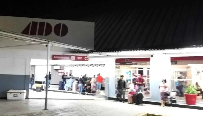 Terminal De Autobuses Ado Acayucan -  Telefono - Acayucan