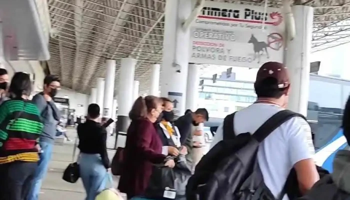 Terminal De Autobuses De Queretaro Videos - Santiago de Querétaro