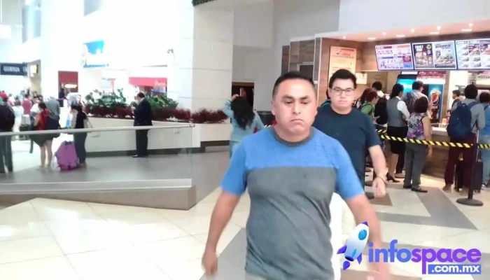 Terminal De Autobuses De Queretaro Y Transmetro Videos - Santiago de Querétaro
