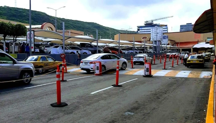 Terminal De Autobuses De Queretaro Y Transmetro Zona - Santiago de Querétaro