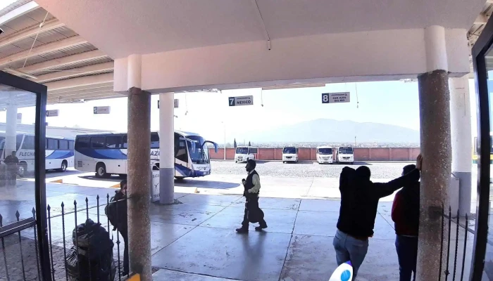 Terminal De Autobuses De Tequisquiapan -  Automovil - Tequisquiapan