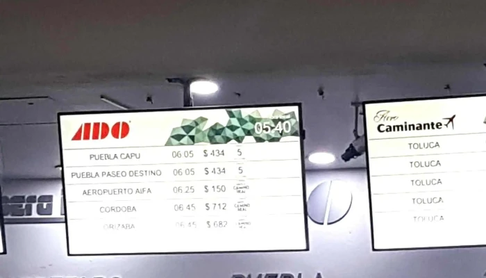 Terminal De Autobuses Del Aeropuerto Internacional De La Ciudad De Mexico T2 Donde - Venustiano Carranza, Ciudad de México