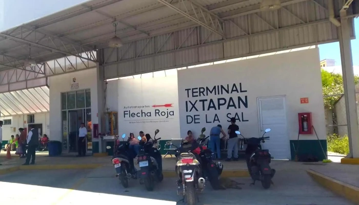 Terminal De Autobuses Flecha Roja Ixtapan De La Sal -  Fotos - Ixtapan de la Sal