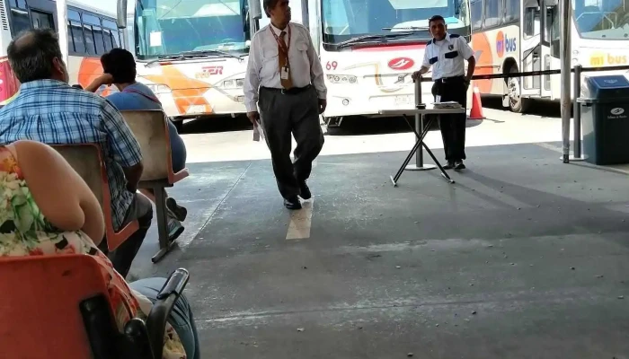Terminal De Autobuses Pullman De Morelos Jojutla -  Autobus - Jojutla