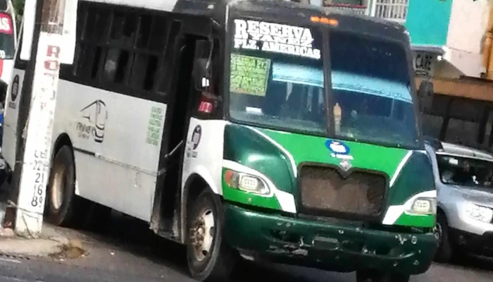 Terminal de Autobuses Reserva 1 - Diana Laura