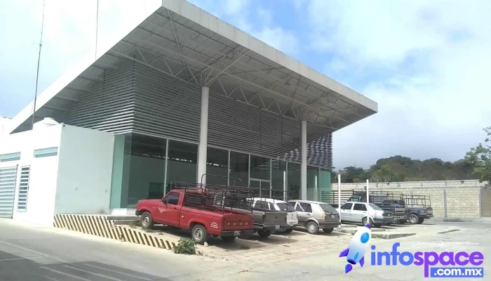 Terminal De Transporte Suburbano -  Abierto Ahora - Berriozábal