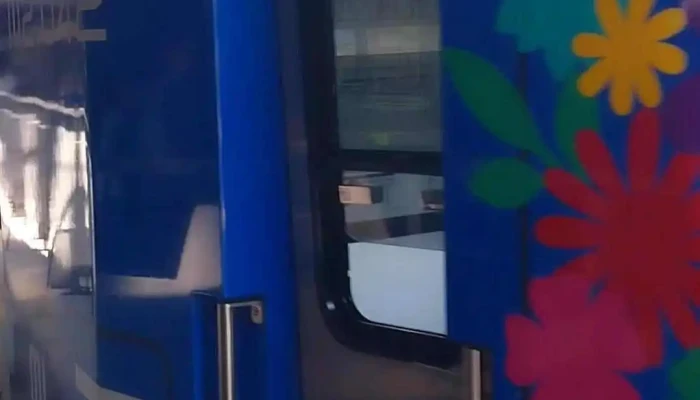 Terminal Tren Ligero -  Videos - Coyoacán, Ciudad de México