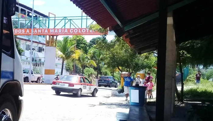 Transportes Delfines Pto Escondido -  Opiniones - Puerto Escondido