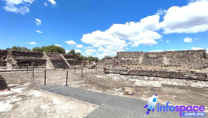 Zona Arqueologica De Teotihuacan Puerta 5 Plaza Oeste - Teotihuacán de Arista